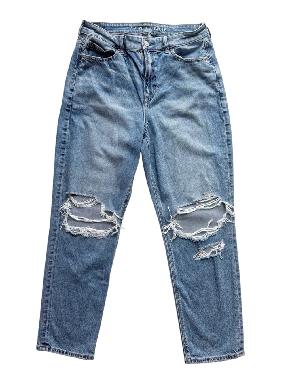American Eagle Distressed Mom Jeans Size 10
Short